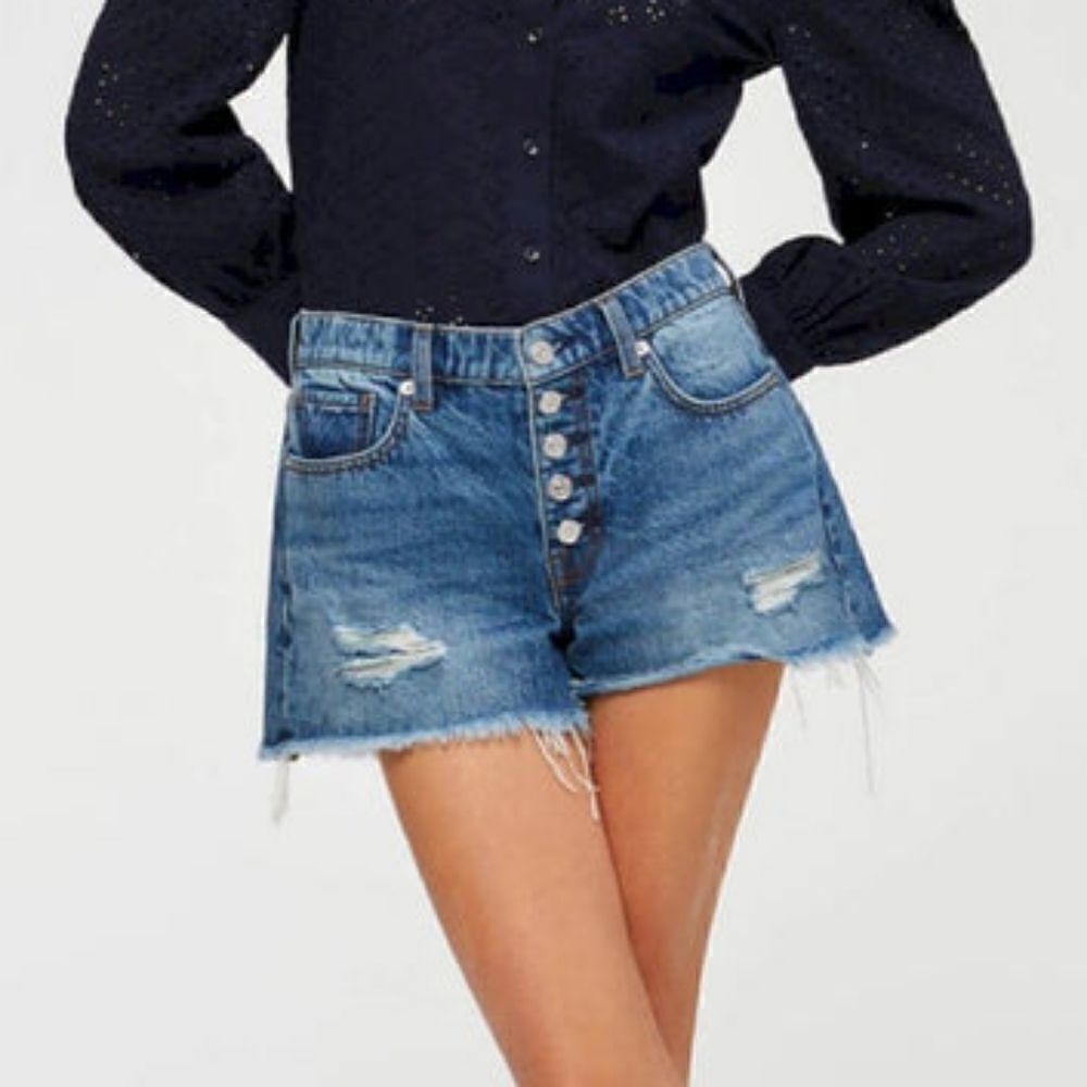 NWT 7 For All Mankind Monroe Cut-Off Short
